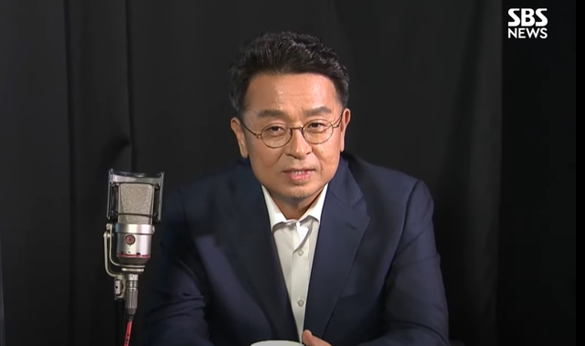 ▲ 24일 공개된 'SBS 이슈블라'에 출연, 인터뷰 중인 이철희 정무수석.