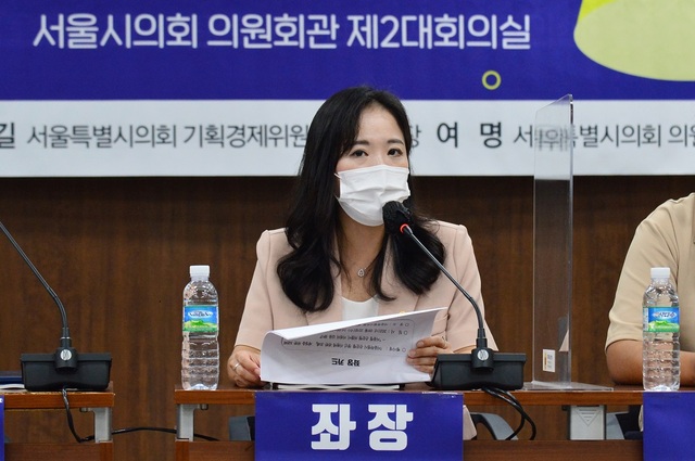 ▲ 25일 서울시의회 의원회관 제2대회의실에서 열린 '서울형 은둔형 외톨이 지원의 길을 찾다' 토론회를 주관한 여명 서울시 의원이 발언하고 있다. ⓒ서울시의회 제공