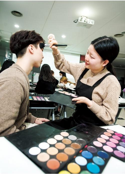 ▲ 대구보건대학교 뷰티코디네이션과는 차별화된 취업의 장을 마련했다.ⓒ대구보건대