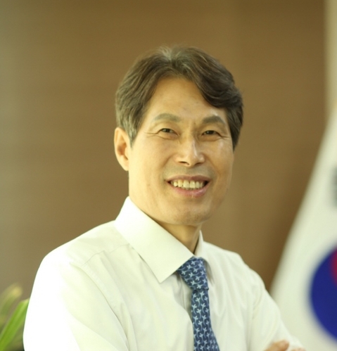 ▲ 이진훈 전 대구수성구청장.ⓒ홍 예비후보 사무실