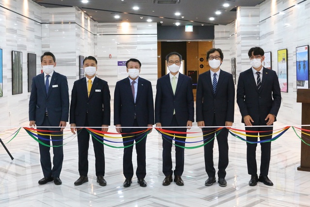 ▲ 계명대 미술대학은 호텔인터불고엑스코에서 ‘희망 나눔 특별 전시회’인 ‘컬러풀 크리에이션(Colorful Creation): 코로나 블루, 미술로 치유하다’가 호텔인터불고엑스코 LL층(B1층) 특별 갤러리에서 9월 3일부터 10월 31일까지 열린다.ⓒ계명대