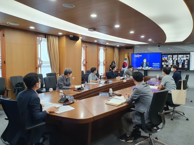 ▲ 경북도는 9일 도청 영상회의실에서 경북도 인구정책 기본계획 수립 연구용역에 대한 중간보고회를 개최했다.ⓒ경북도