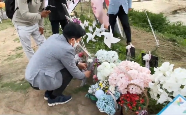 ▲ 지난 주말 서울 반포한강시민공원에서 열린 고 손정민 씨 추모행사에 참석한 황교안 전 총리. ⓒ뉴데일리