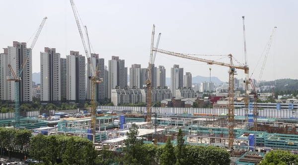 ▲ 서울 한 아파트 공사현장 모습.ⓒ연합뉴스