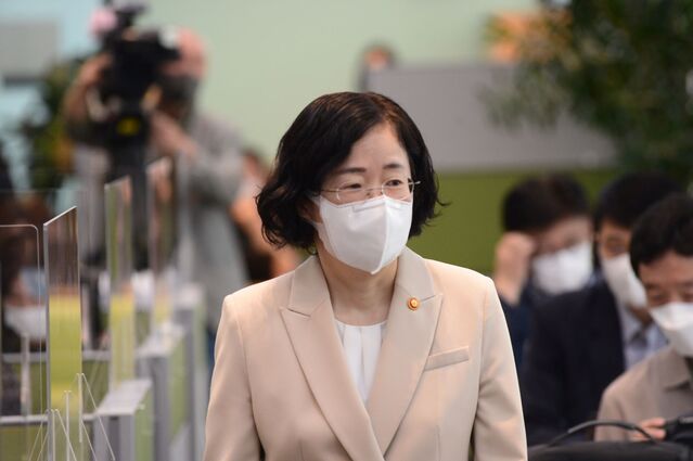 ▲ 조성욱 위원장은 “온라인 플랫폼 공정화법과 전자상거래법 등 입법을 통해 플랫폼사업자의 갑을문제 해소가 가능하다”는 입장이다. ⓒ공정위 제공