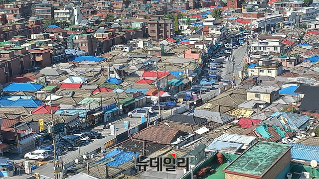 ▲ '신속통합기획' 1호 대상지인 신림1구역 전경. ⓒ이건율 기자