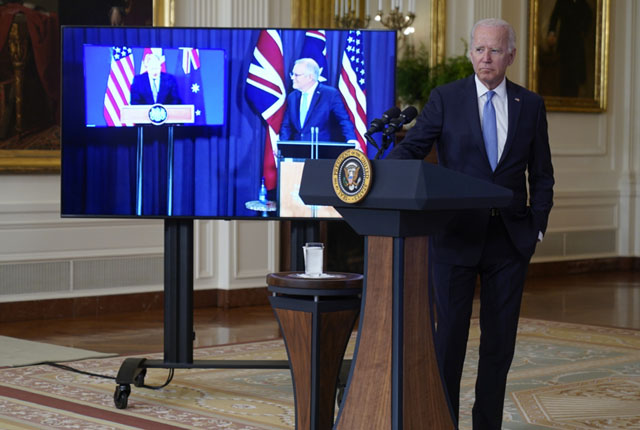 ▲ 미국 백악관에서 조 바이든 대통령이 영국 보리스 존슨 총리, 호주 스콧 모리슨 총리와 '오커스(AUKUS)' 결성 관련 화상회의를 하고 있다. ⓒ뉴시스 AP. 무단전재 및 재배포 금지.