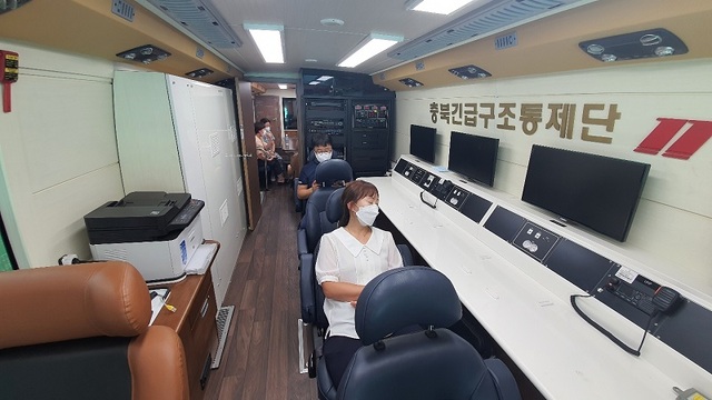 ▲ 충북소방본부가 가동 중인 코로나19 방역 요원 등의 이동 쉼터.ⓒ충남도