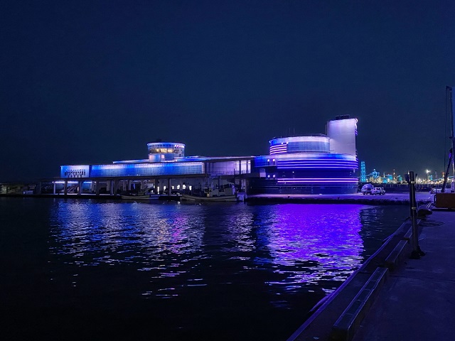 ▲ 새롭게 변신한 포항수협 활어위판장 경관조명.ⓒ포항시