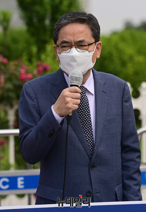 ▲ 아들 곽병채씨가 화천대유에서 퇴직금 명목으로 50억원을 받아 국회의원직 사퇴를 선언한 곽상도 의원. ⓒ정상윤 기자