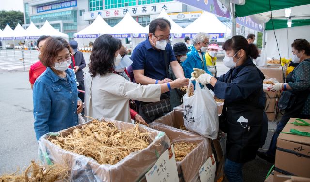 ▲ 증평 인삼 워킹스루 직거래 판매장.ⓒ증평군