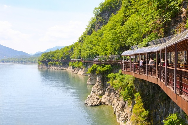 ▲ 충북 단양읍 단양강 잔도.ⓒ단양군