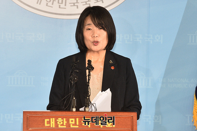 ▲ 더불어민주당이 야당이 주장하고 있는 윤미향 민주당 의원 제명 주장과 관련해 