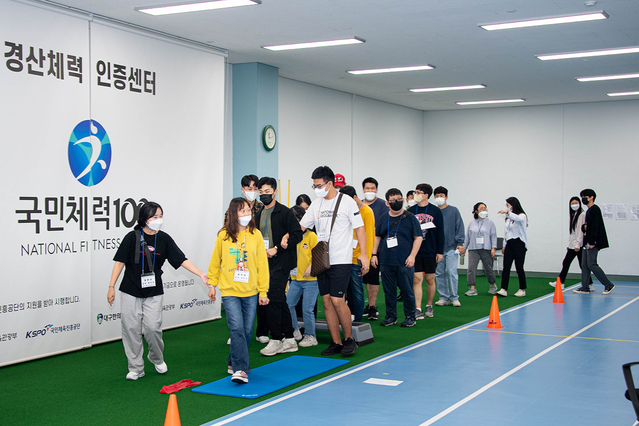 ▲ 선명학교 학생들이 캠퍼스 투어를 하고 있다.ⓒ대구한의대