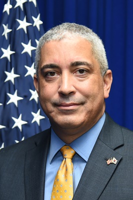 ▲ 크리스토퍼 델 코소(Christopher Del Corso) 주한 미국 대사대리가 지난 1일 경북 칠곡군에 사는 유아진(11·왜관초5) 학생에게 손편지를 보냈다.ⓒ칠곡군