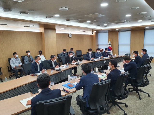 ▲ 대구시는 군 공항 이전 및 지원에 관한 특별법에 따라 시행하는 세부 지원계획을 수립하기 위해 10월 20일 경북도청에서 대구시 주관으로 국방부, 경북도, 군위·의성군이 참여하는 ‘제5회 군 공항이전 지원사업실무협의회’를 개최했다.ⓒ대구시