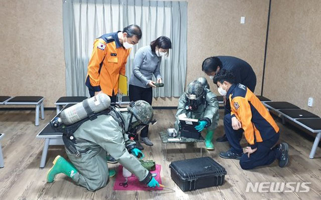 ▲ 민군 합동 화생방 대응훈련 모습. ⓒ뉴시스. 무단전재 및 재배포 금지.