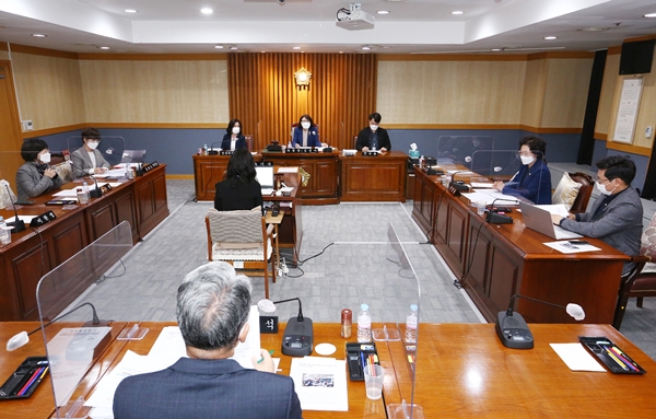 ▲ 대전 서구의회 지난 25일부터 이틀간 지방의회 인사권 독립을 대비해 특별위원회를 운영했다.ⓒ대전 서구의회