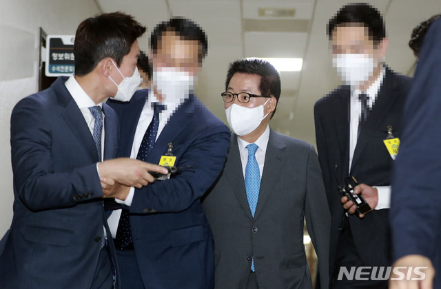 ▲ 국회에 간 박지원 국가정보원장. ⓒ뉴시스. 무단전재 및 재배포 금지.