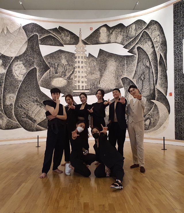 ▲ 리어예술단 단체사진.ⓒ경주엑스포