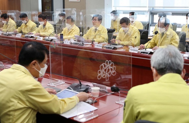 ▲ 양승조 충남도지사가 1일 도청에서 열린 실국원장회의에서 모두발언을 하고 있다.ⓒ충남도