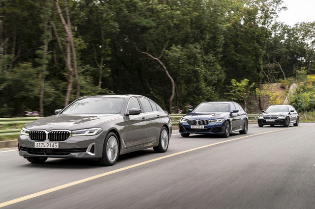 ▲ BMW가 벤츠를 제치고 10월 수입차 1위에 올랐다. ⓒBMW코리아