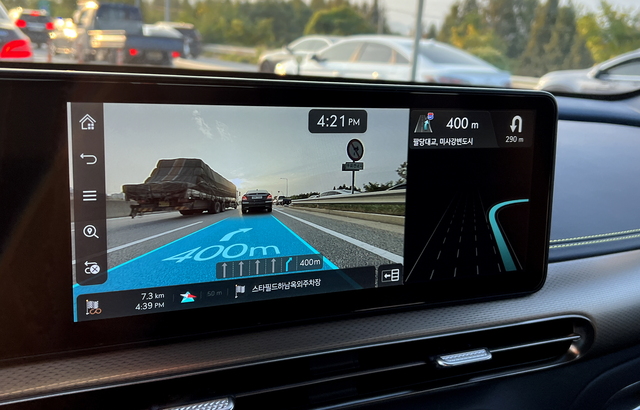 ▲ 예전에 비해 안정적으로 구현되는 AR 내비게이션 효과 ⓒ김재홍 기자