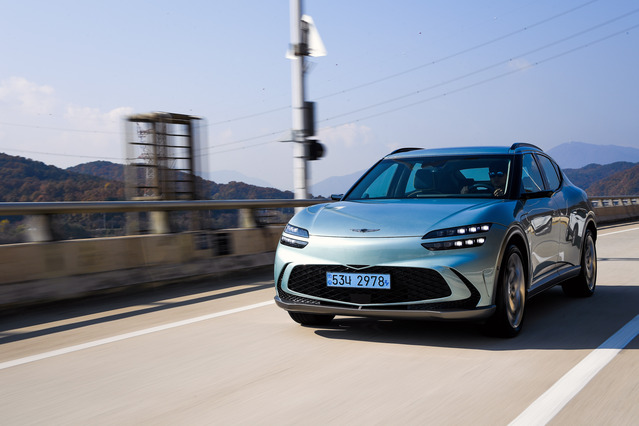 ▲ GV60의 주행 모습. ⓒ제네시스