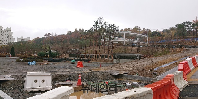 ▲ 성남 수정구 신흥동 제1공단 근린공원 공사장. ⓒ이상무 기자