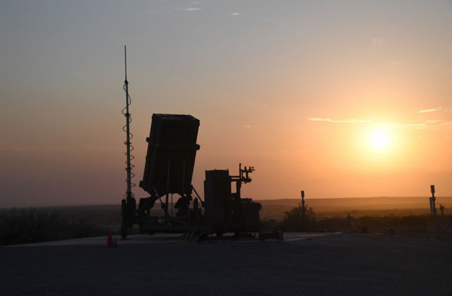 ▲ 지난 8월 뉴멕시코주 화이트 샌즈 미사일 시험장에서 시험발사 직전 '아이언돔' 미사일 발사태의 모습. ⓒ미육군 제공.