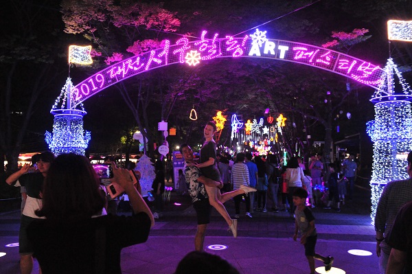 ▲ 2019년 5월에 개최된 대전 서구가 개최한 힐링 아트페스티벌.ⓒ대전 서구
