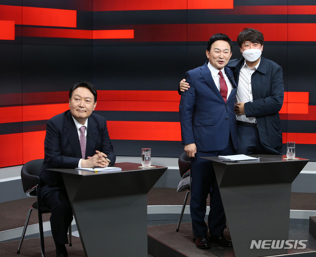 ▲ 왼쪽부터 윤석열 국민의힘 대선후보, 원희룡 전 제주지사, 이준석 국민의힘 대표.ⓒ뉴시스