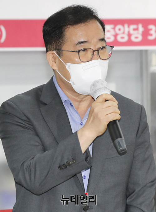 ▲ 박성중 국민의힘 서울시당위원장이 지난 7월2일 서울 여의도 중앙당사에서 열린 서울시당·서울특별시 당정 간담회에서 발언을 하고 있는 모습.  (사진=국민의힘)