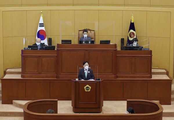 ▲ 설동호 대전시교육감이 18일 시의회에서 2021년 대전교육성과와 2022년도 교육정책을 발표하고 있다.ⓒ대전시교육청