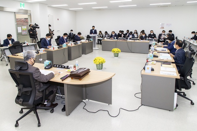 ▲ 경상북도의회 행정보건복지위원회(위원장 김하수)는 지난 11월 9일부터 17일까지 경상북도 출자출연기관과 경북도 본청에 대한 행정사무감사를 실시했다.ⓒ경북도의회