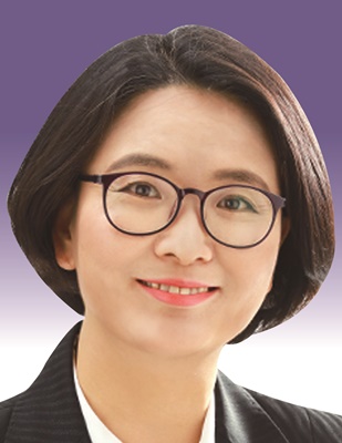▲ 임미애 경상북도의회 의원(의성, 더불어민주당)은 코로나19 등 국가 재난 상황에서 필수업무를 수행하는 종사자를 보호·지원을 위한 ‘경상북도 필수업무 지정 및 종사자 보호·지원 조례안’을 발의했다.ⓒ경북도의회