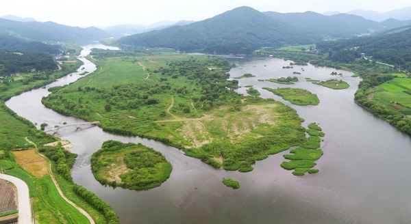 ▲ 충주시 앙성면 남한강변에 위치한 비내섬 전경.ⓒ충주시