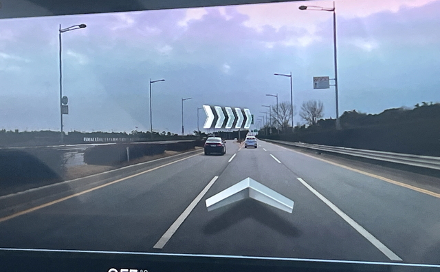 ▲ AR 내비 효과는 부드럽게 구현됐다. ⓒ김재홍 기자