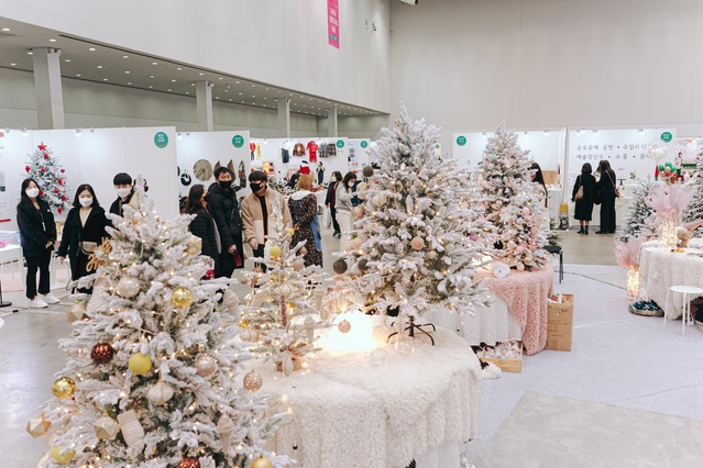 ▲ 국내 유일의 실내 크리스마스 전시회인 ‘제5회 대구크리스마스페어’가 12월 2일부터 5일까지 4일간 엑스코에서 개최된다.ⓒEXCO