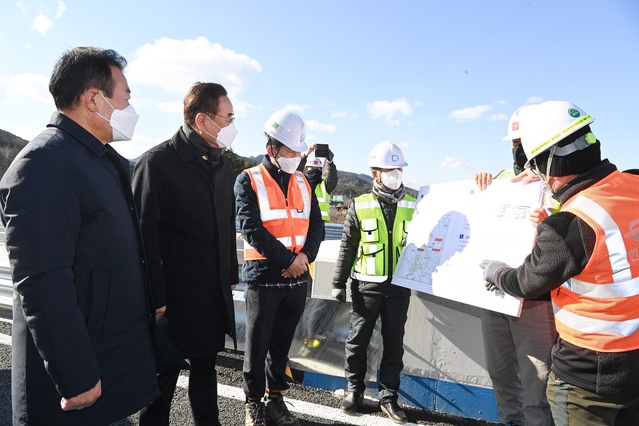 ▲ 구미시(시장 장세용)는 12월 1일 오후 2시부터 북구미 하이패스IC 차량 이용이 가능하다고 밝혔다.ⓒ구미시