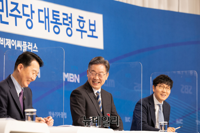 ▲ 2일 이재명 더불어민주당 대선후보가 서울 양천구 한국방송회관에서 열린 '방송기자클럽 토론회'에 참석해 모두발언 하고 있다. ⓒ뉴데일리(사진=이재명 캠프)