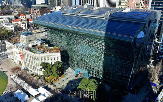 ▲ 위에서 바라본 서울시청 전경 모습. ⓒ정상윤 기자