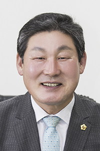 ▲ 장경식 경상북도의회 전반기 의장(포항, 국민의힘)은 제도적 장치를 현행에 맞게 정비하여 경상북도 제안제도를 활성화시키는데 기여하기 위해 ‘경상북도 제안제도 운영조례 전부개정조례안’을 발의했다.ⓒ경북도의회