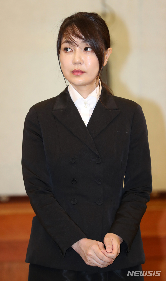 ▲ 윤석열 국민의힘 대통령후보 측이 윤석열 후보 부인 김건희 코바나컨텐츠 대표의 허위 경력 의혹을 제기하는 여권 주장과 관련 