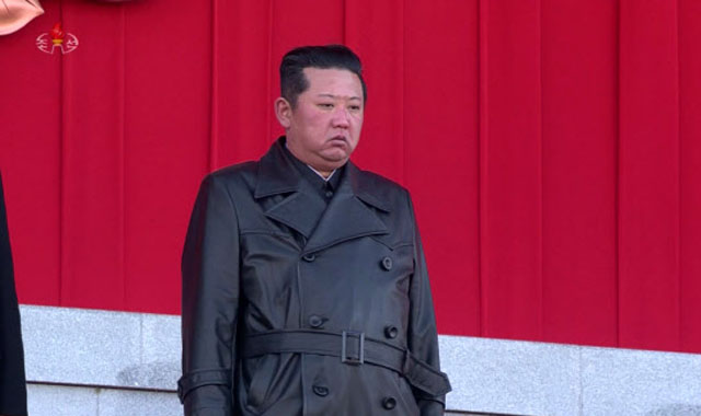 ▲ 지난 17일 김정일 사망 10주기 기념식에 등장한 김정은. ⓒ연합뉴스. 무단전재 및 재배포 금지.