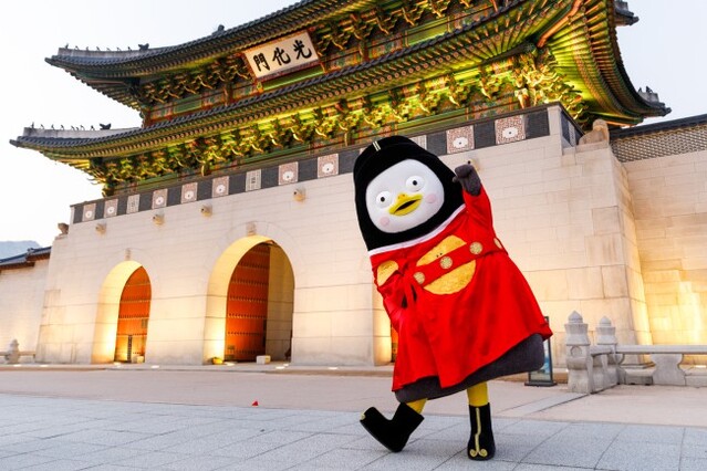 ▲ 인기 캐릭터 펭수가 부른 '문화유산 방문 캠페인' 로고송을 22일 공개한다.ⓒ한국문화재재단