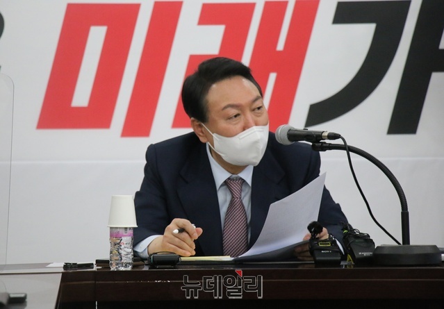 ▲ 윤석열 후보가 30일 오전 국민의힘 대구시당에서 기자회견을 갖고 있다.ⓒ뉴데일리