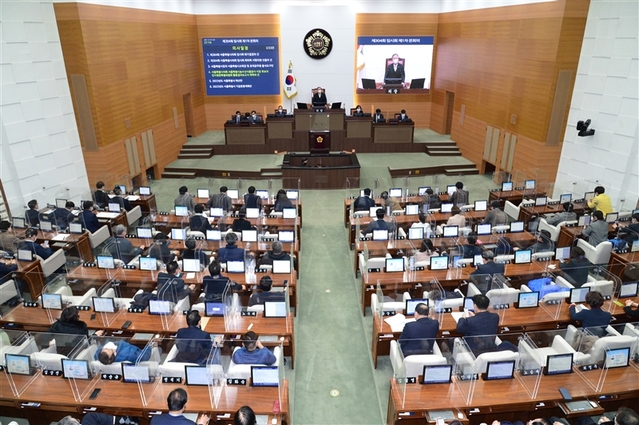 ▲ 지난해 12월 31일 서울시의회에서 제304회 임시회 본회의가 열리고 있는 모습이다. ⓒ서울시의회 제공