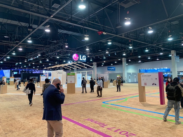▲ 미국 라스베이거스에서 열린 'CES 2022'에서 LG전자 현장 부스. ⓒ이성진 기자