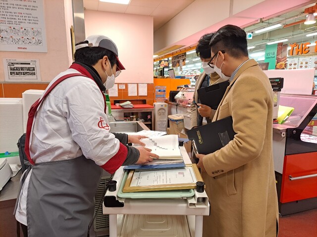 ▲ 경상북도는 10일부터 28일까지 설 명절을 앞두고 위생적이고 안전한 축산물 공급을 위해 설 성수 축산물의 위생관리 실태를 집중점검 한다고 밝혔다.ⓒ경북도